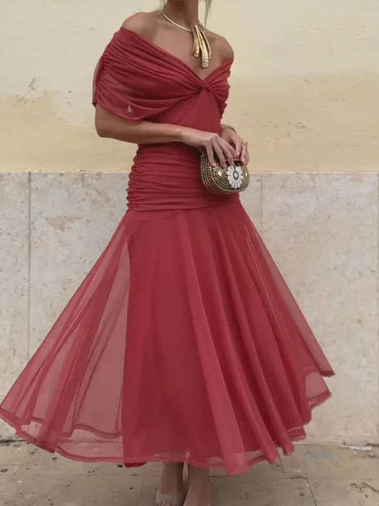 LALUNA | Elegant Dress With V-Neckline