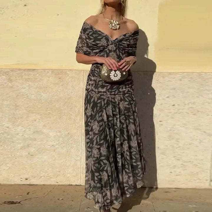 LALUNA | Elegant Dress With V-Neckline