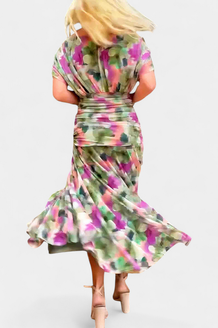 LALUNA | Elegant Dress With V-Neckline