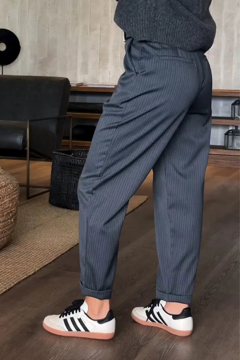MATHILDA | Elegant, figure-flattering striped trousers